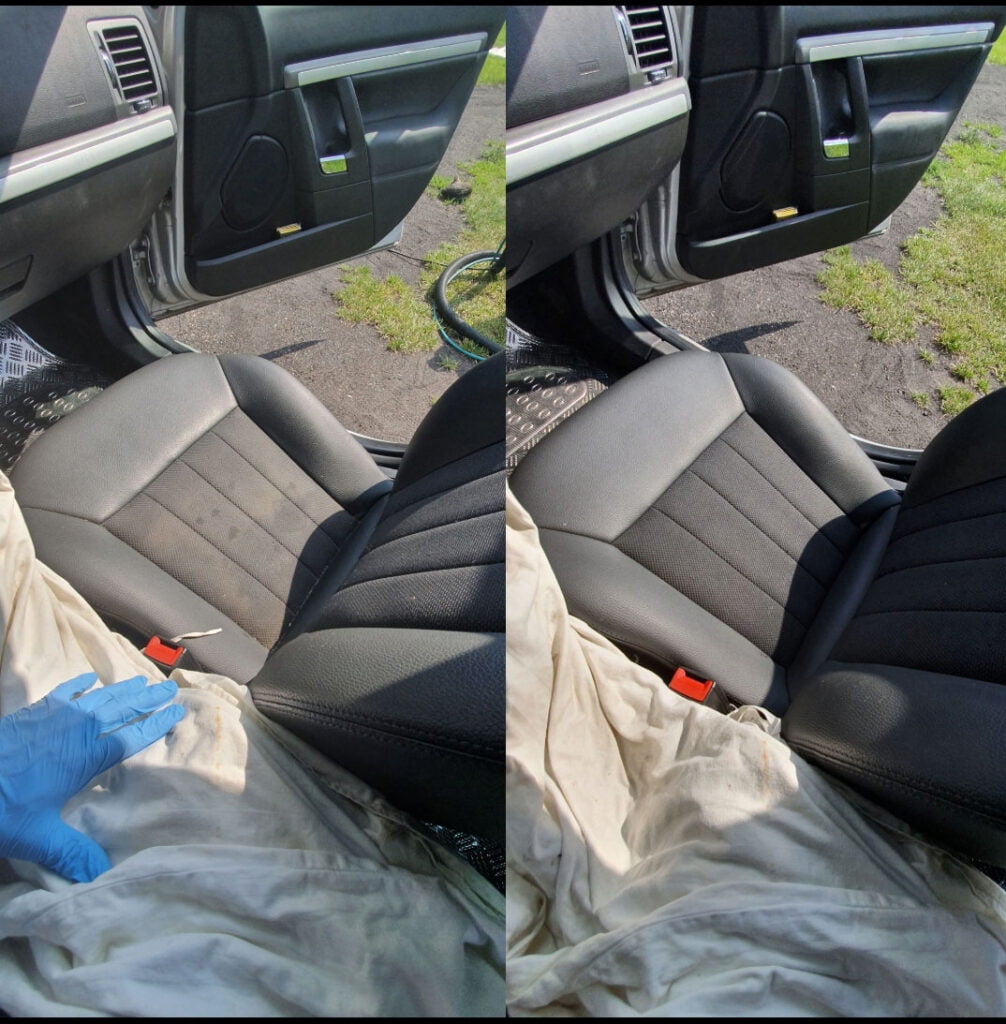 Szara tapicerka na siedzeniu pasażera w samochodzie - silnie poplamiona (z lewej) oraz jak nowa - po wypraniu przez firmę Solid Work (z prawej)